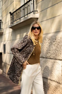 VESTE VICTORIANE